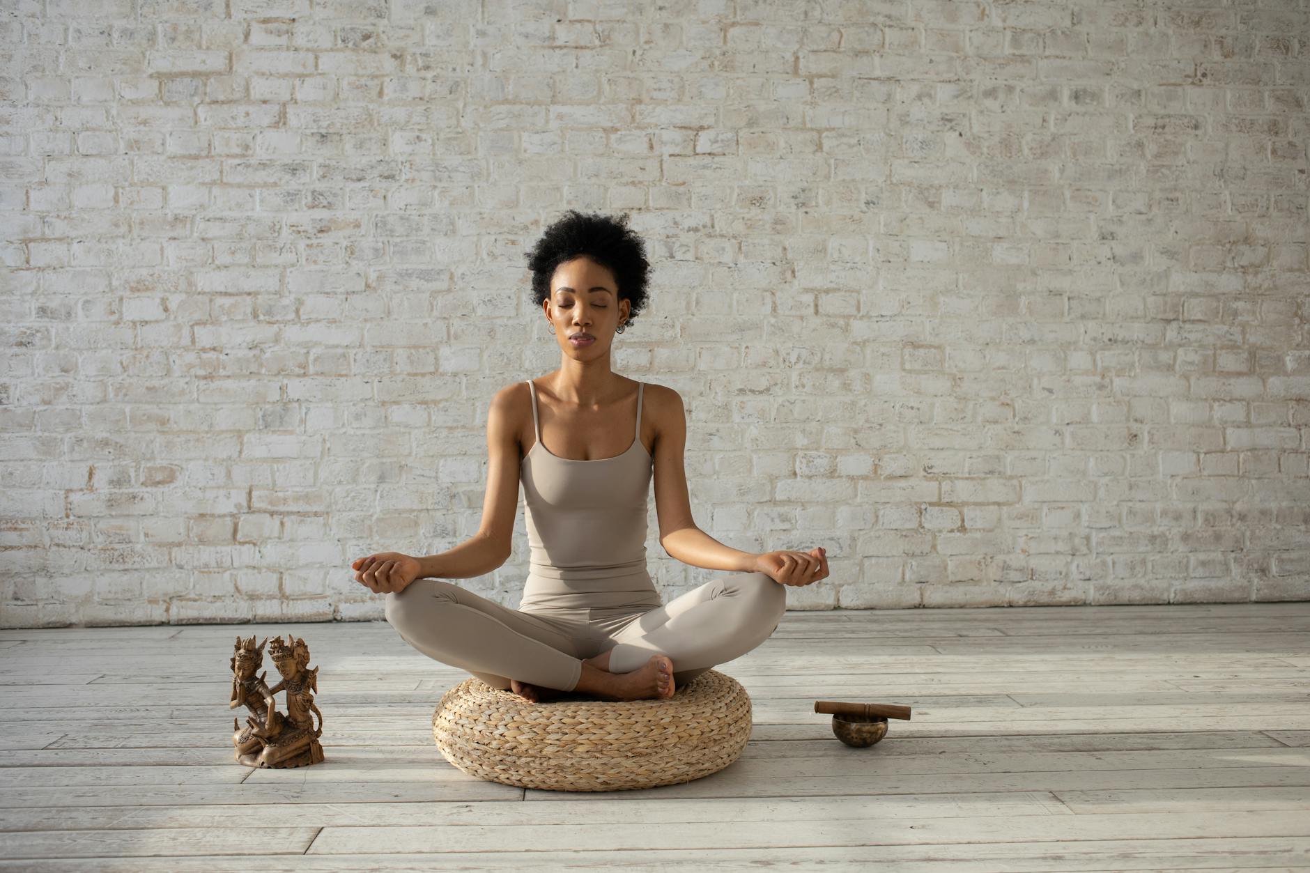 3 Quick Breathing Exercises to Pair with Aromatherapy